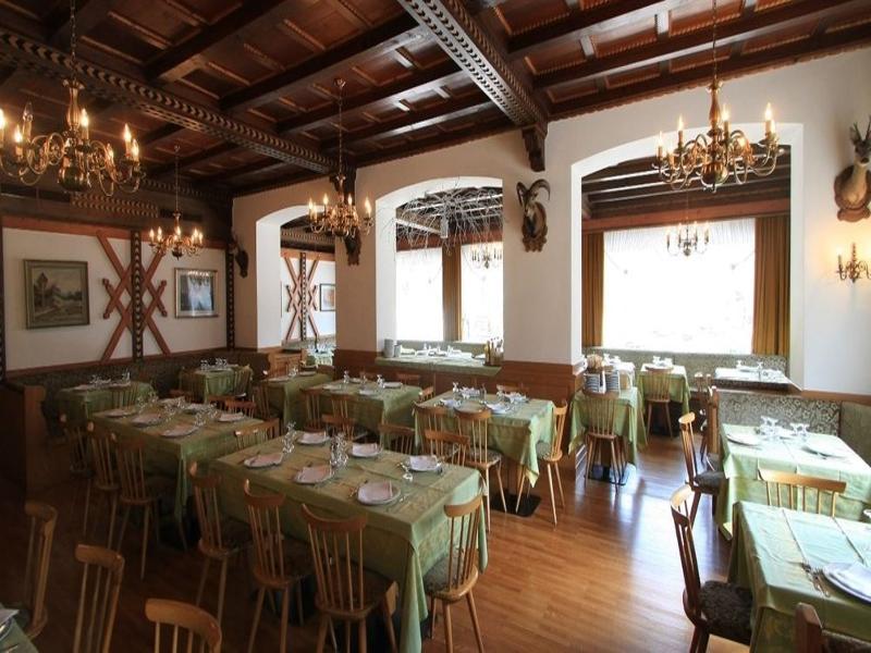Gh Hotel Monzoni Pozza di Fassa Εξωτερικό φωτογραφία