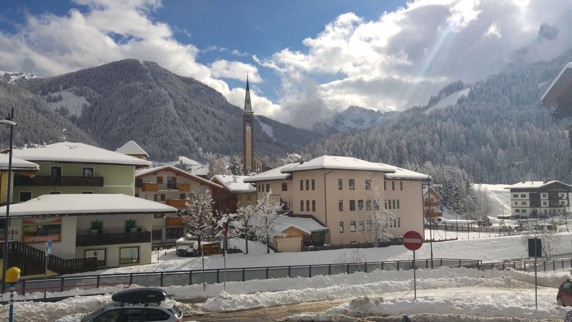 Gh Hotel Monzoni Pozza di Fassa Εξωτερικό φωτογραφία
