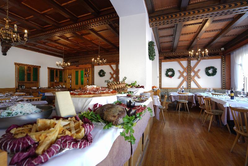 Gh Hotel Monzoni Pozza di Fassa Εξωτερικό φωτογραφία